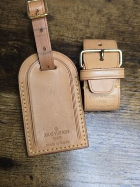 Louis Vuitton Tan Leather Luggage Tag & Strap Set